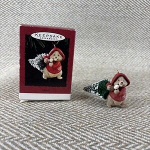 HALLMARK CHRISTMAS KEEPSAKE ORNAMENT IN BOX  DAD 1995 BEAVER WITH TREE